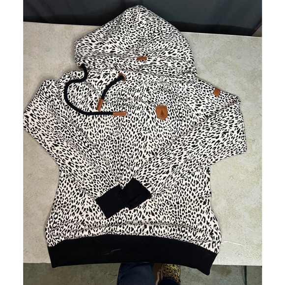 Wanakome Canada Hoodie Womens Size M Leopard Print White Black Cowl Neck Logo - Picture 3 of 6